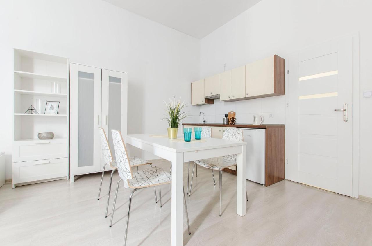 Cozy Apartments On Sierpnia Street ウッチ エクステリア 写真